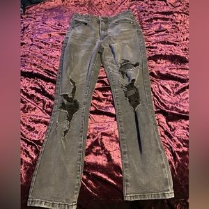 No boundaries ripped high rise black jeans - size 7
